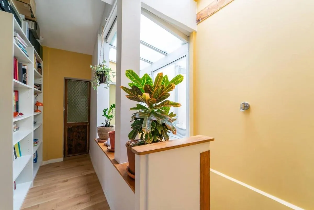 Atypical & Cozy - Heart Of 11Th Arrondissement, Oberkampf Apartment Paris France